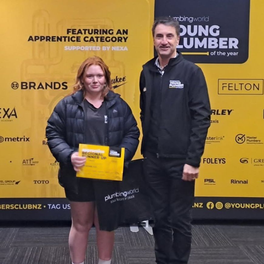 Masterlink apprentice Paige Samuels with Plumbing World CFO, Brett Cruickshanks